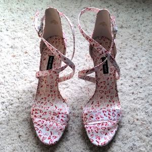 New Nine West Heart Heels